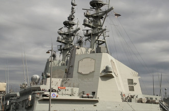 The ship's main sensor is the AN / SPY-1D radar of the state-of-the-art US-made Aegis combat system.