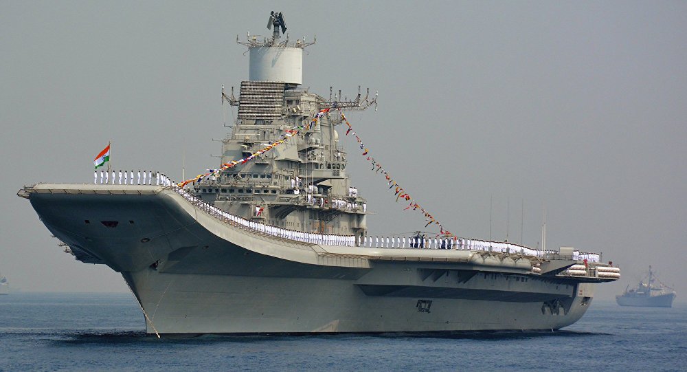 The ship was handed over to India in 2013, after receiving the country's navy officially formally staffed the ship on November 16, 2013 with the name INS Vikramaditya.