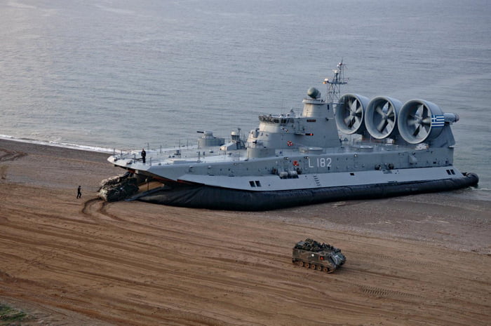 Zubr-class LCAC: The World's Largest Air-Cushioned Landing Craft Project 12322 - Military-wiki